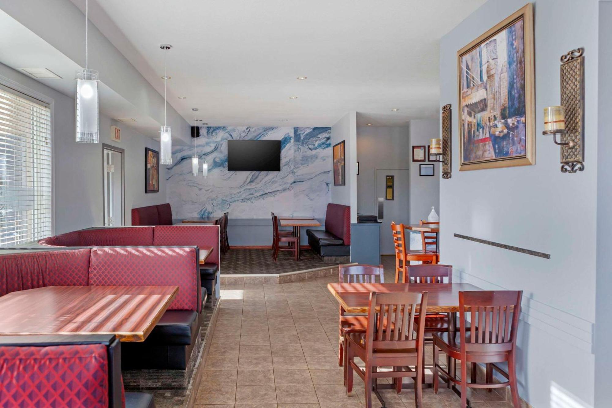 Quality Inn & Suites Edmonton International Airport Leduc Εξωτερικό φωτογραφία