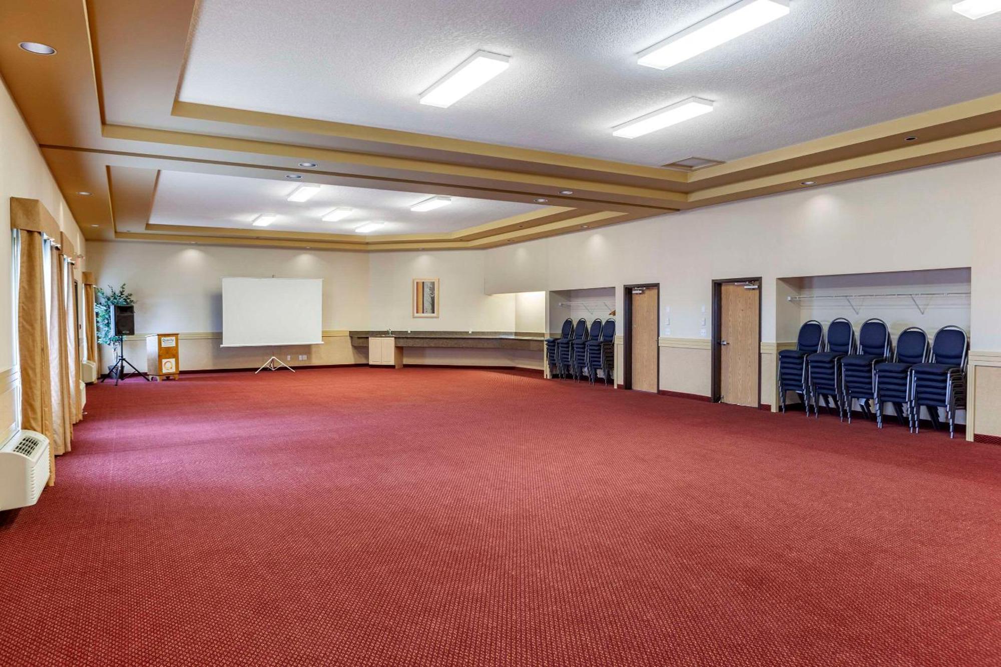 Quality Inn & Suites Edmonton International Airport Leduc Εξωτερικό φωτογραφία