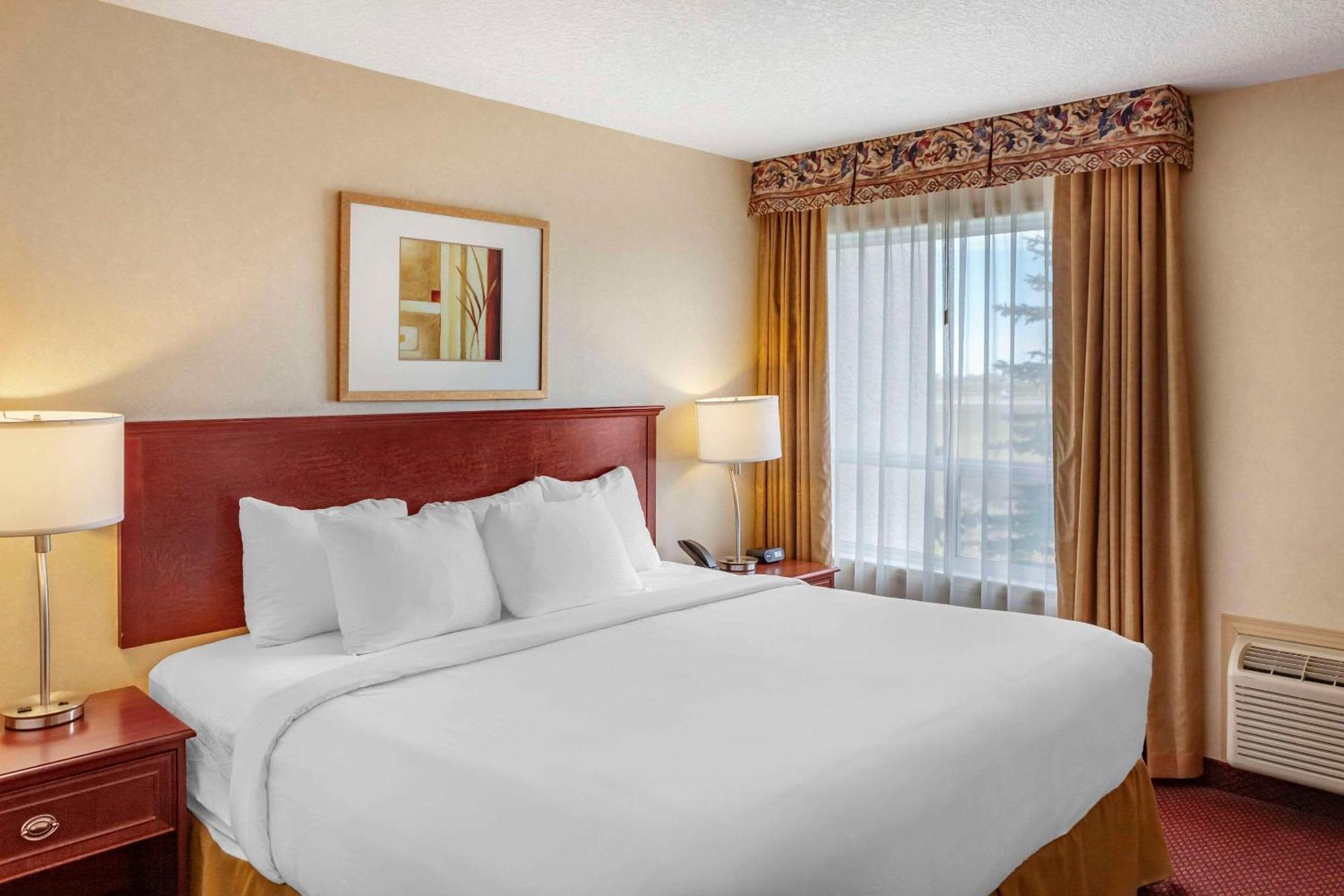 Quality Inn & Suites Edmonton International Airport Leduc Εξωτερικό φωτογραφία