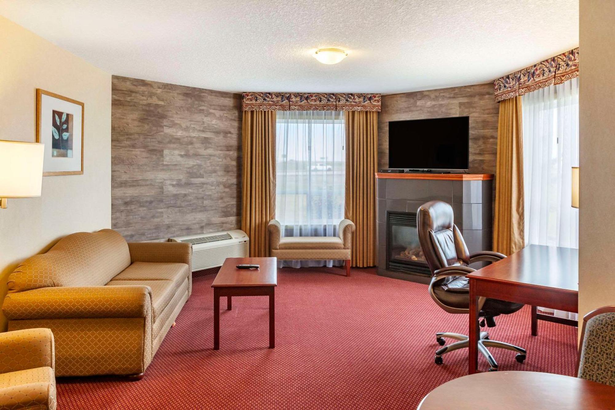 Quality Inn & Suites Edmonton International Airport Leduc Εξωτερικό φωτογραφία