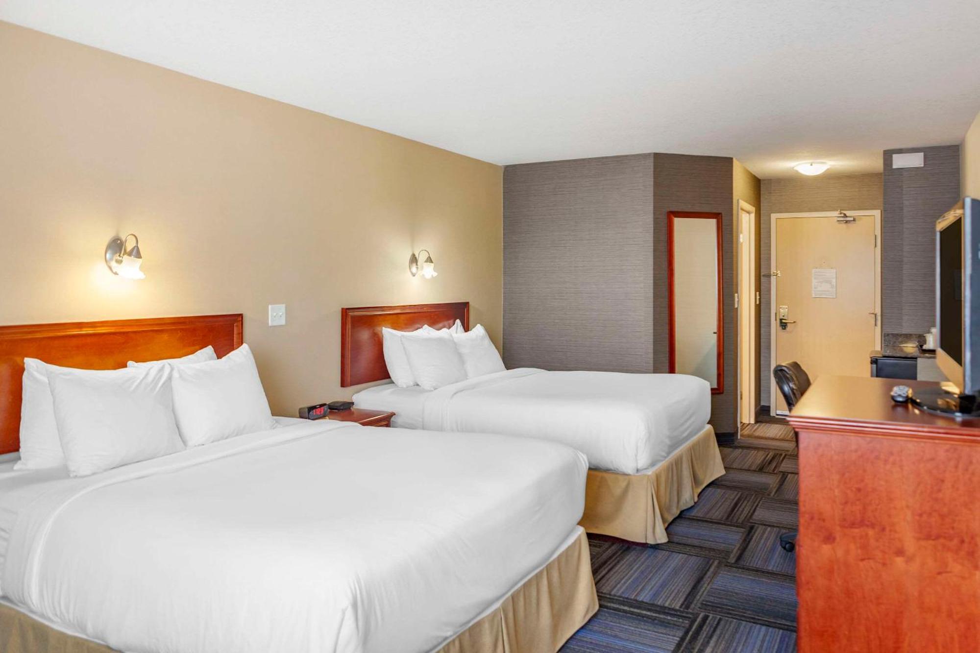 Quality Inn & Suites Edmonton International Airport Leduc Εξωτερικό φωτογραφία