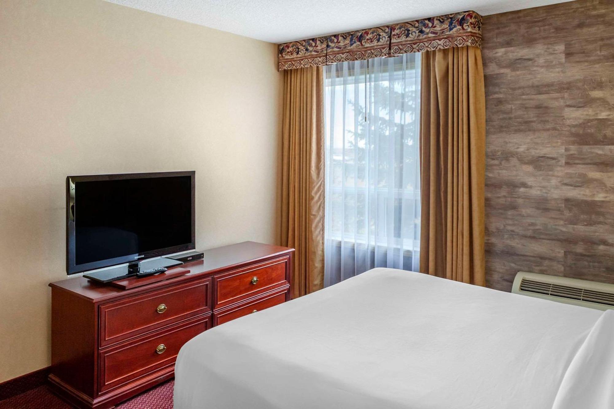 Quality Inn & Suites Edmonton International Airport Leduc Εξωτερικό φωτογραφία